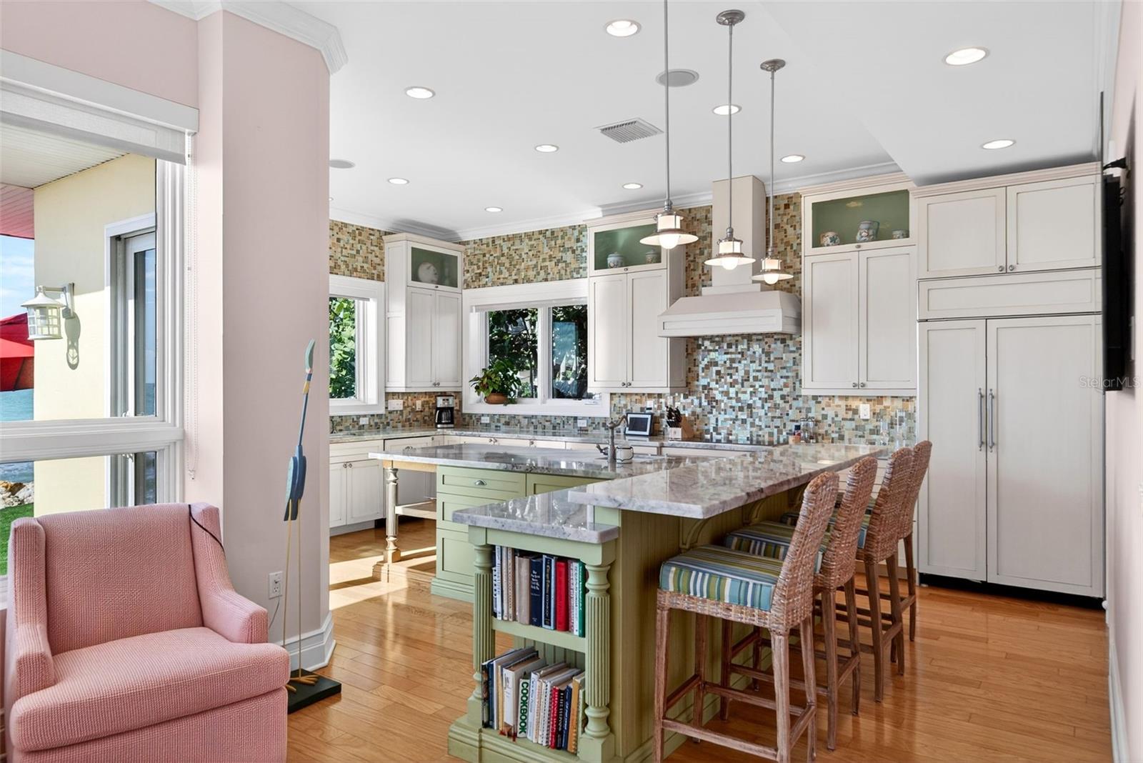 Image 24 of 90 For 7152 Point Of Rocks Circle