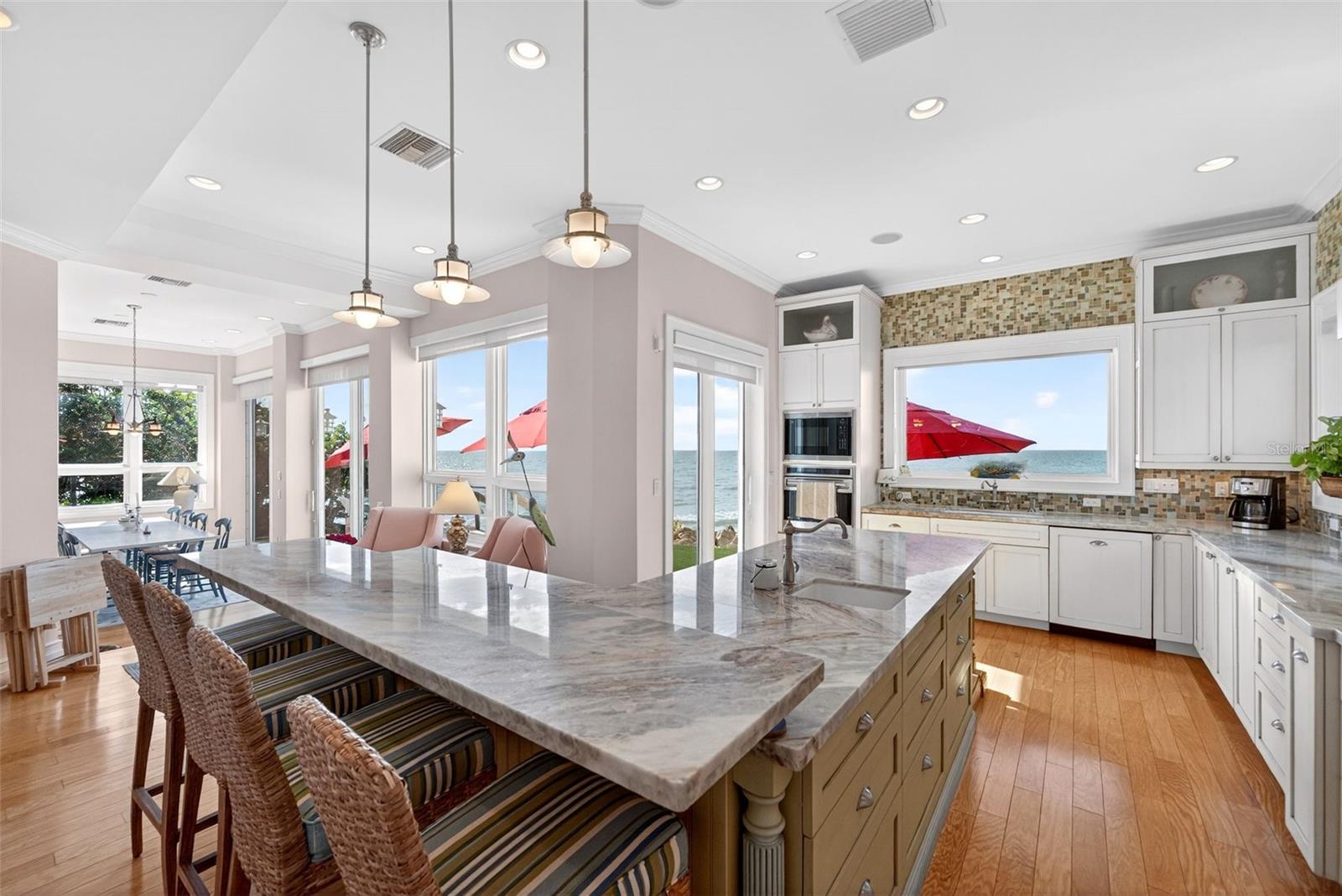 Image 25 of 90 For 7152 Point Of Rocks Circle