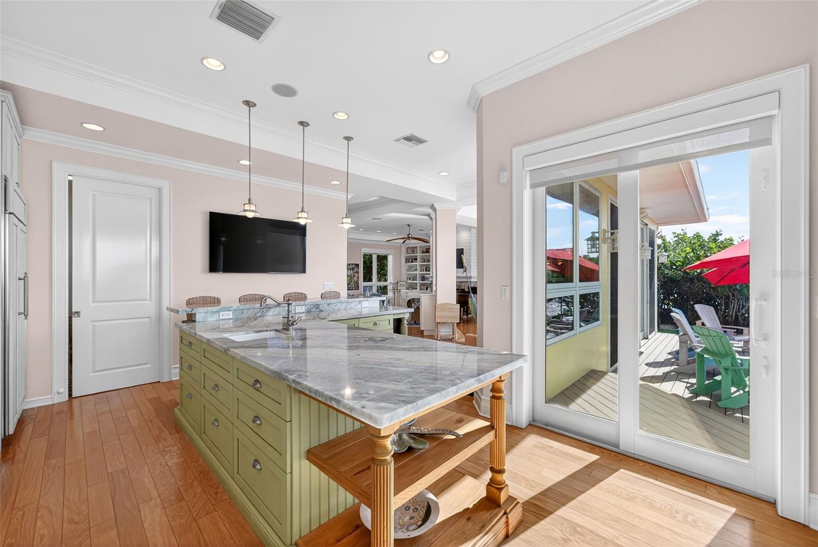 Image 26 of 90 For 7152 Point Of Rocks Circle