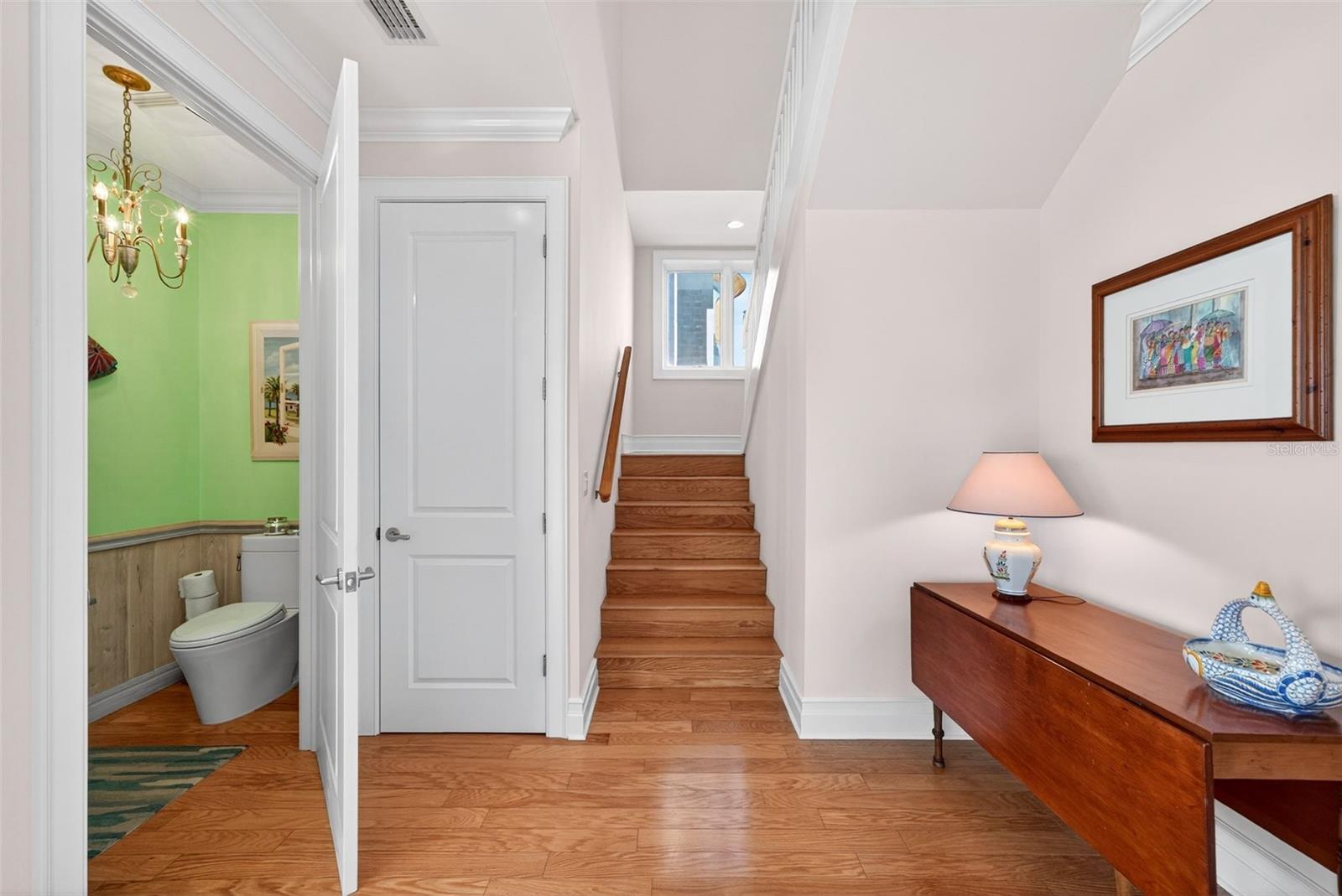 Image 33 of 90 For 7152 Point Of Rocks Circle