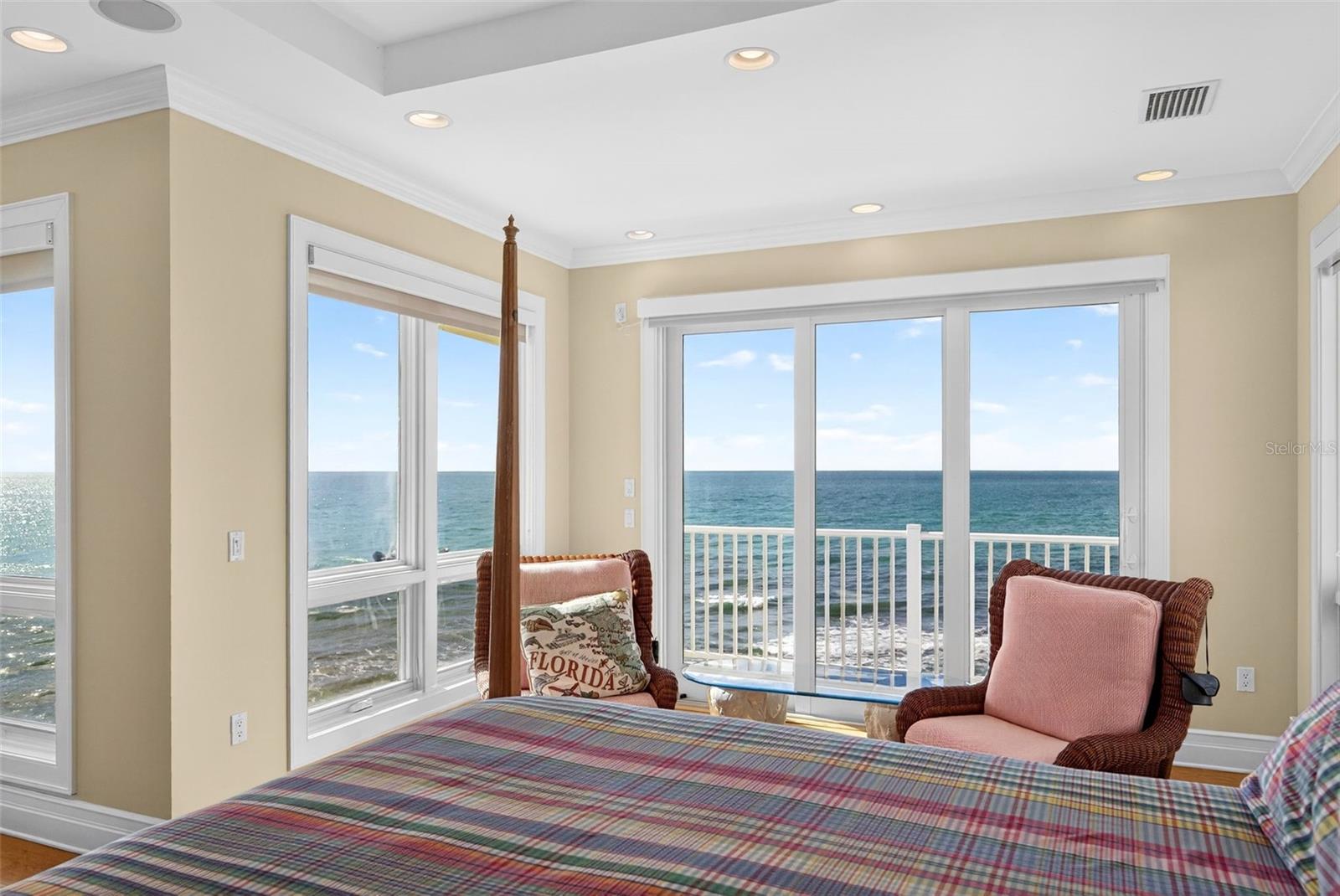 Image 40 of 90 For 7152 Point Of Rocks Circle