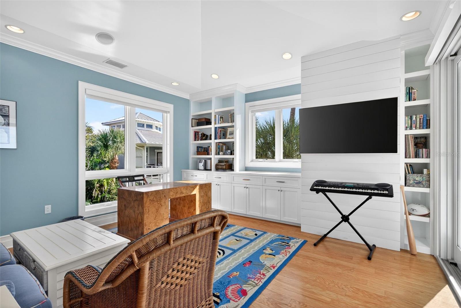 Image 48 of 90 For 7152 Point Of Rocks Circle