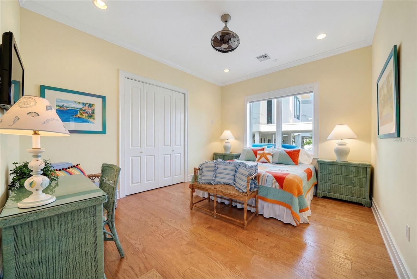 Image 56 of 90 For 7152 Point Of Rocks Circle