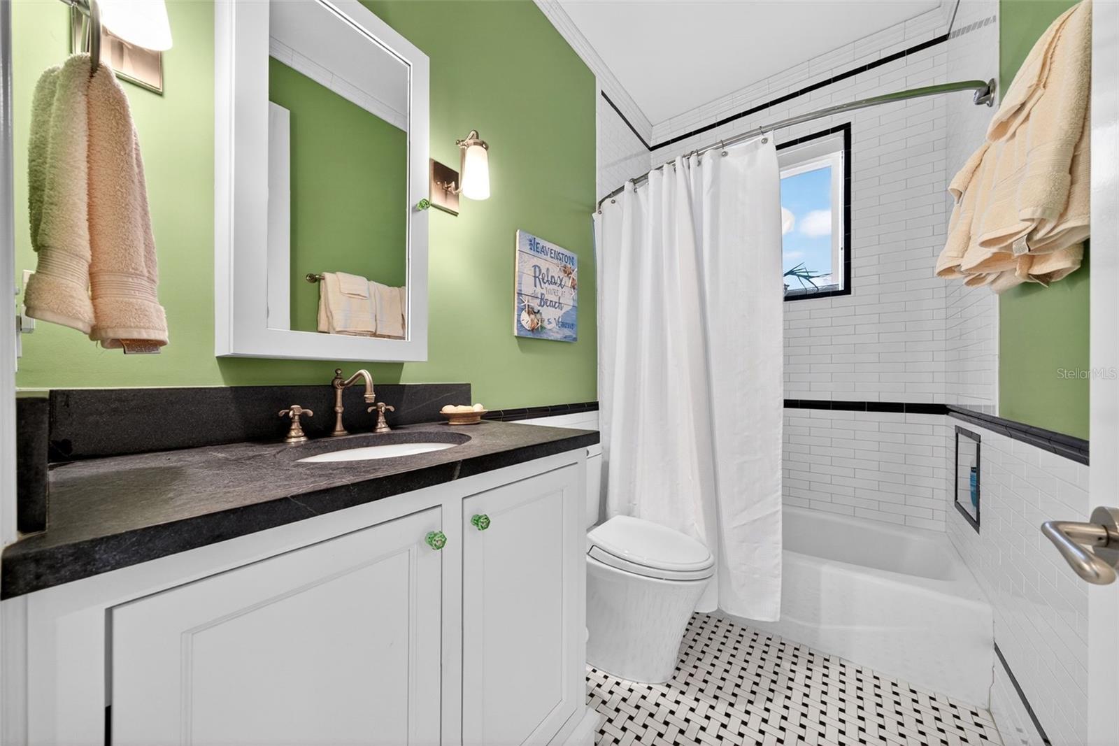 Image 58 of 90 For 7152 Point Of Rocks Circle