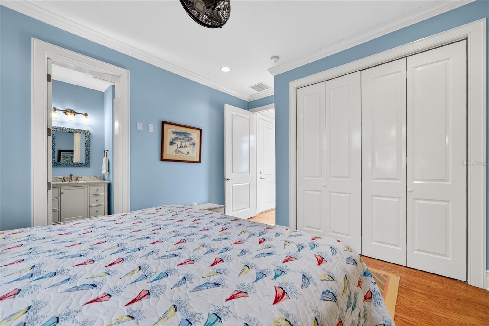 Image 60 of 90 For 7152 Point Of Rocks Circle