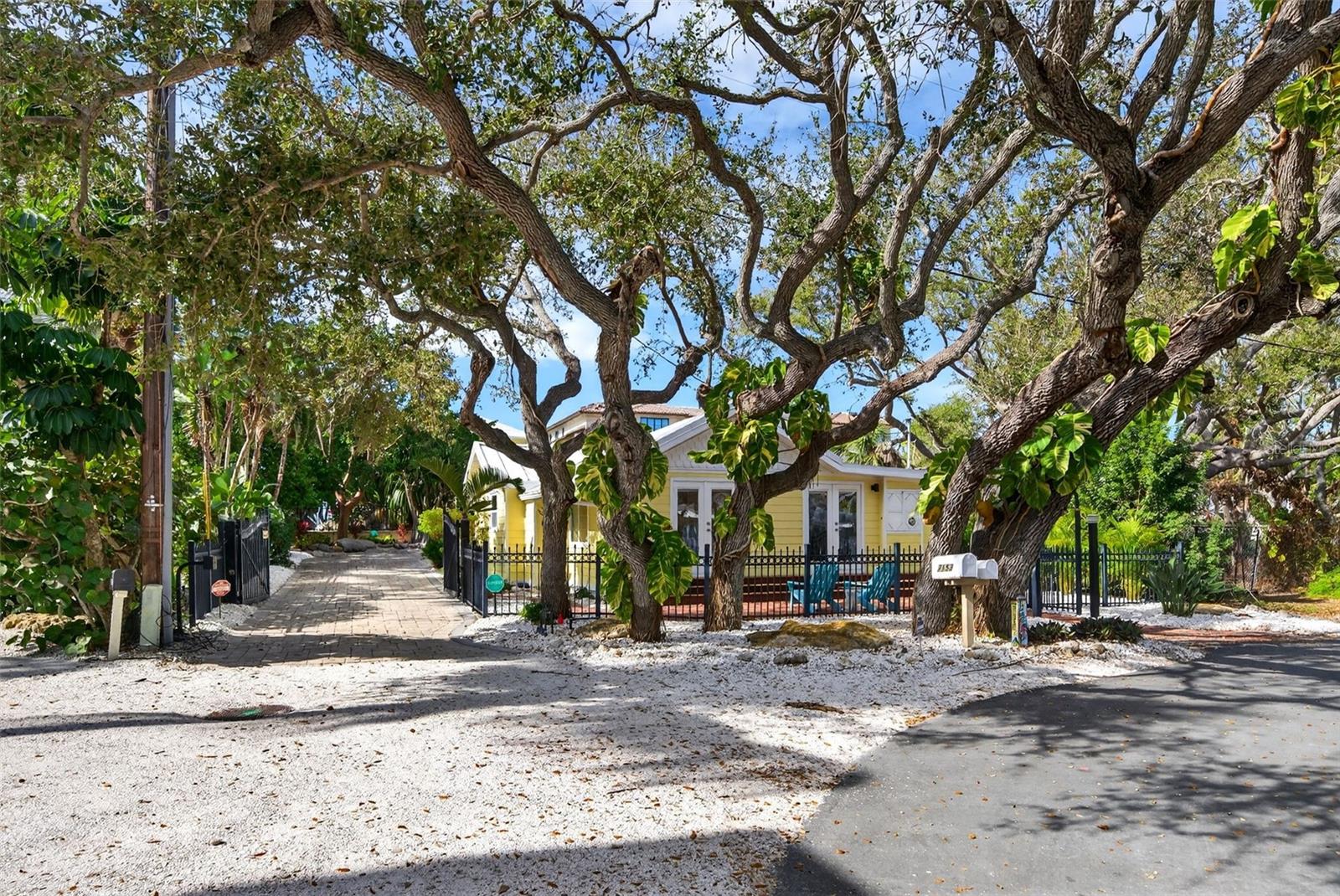 Image 9 of 90 For 7152 Point Of Rocks Circle