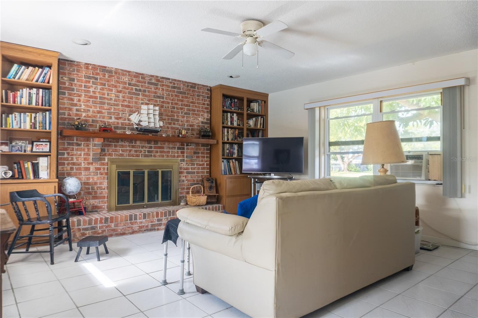 Image 36 of 56 For 3614 22nd Avenue W