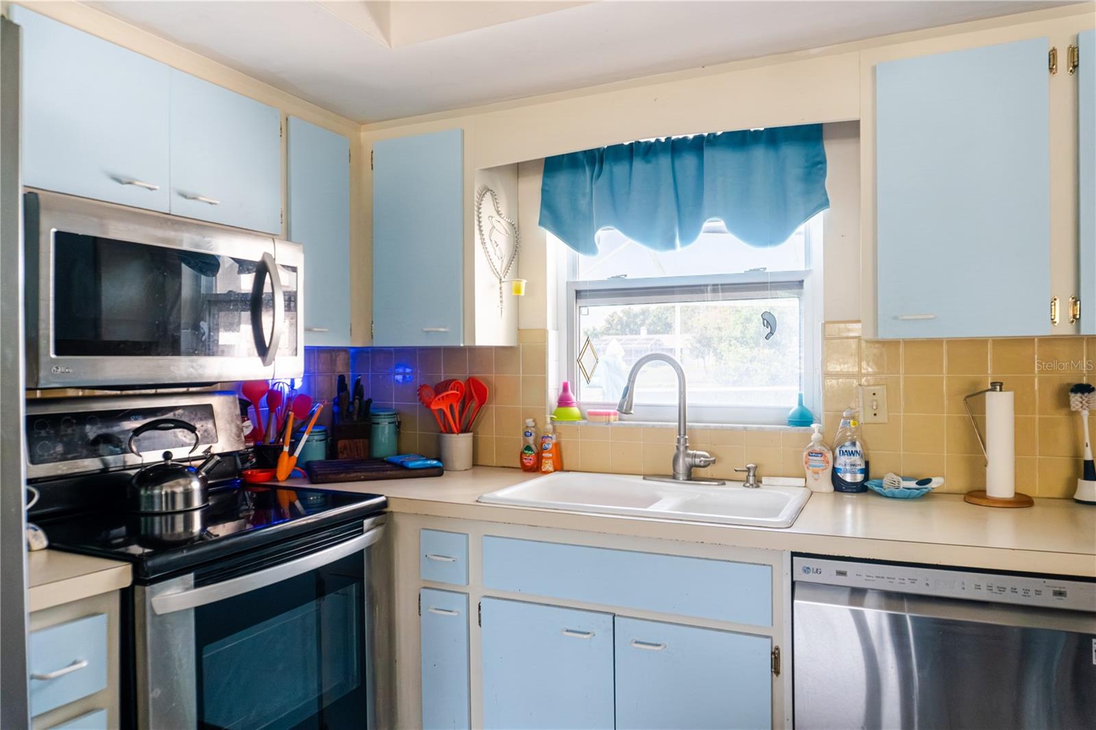 Image 8 of 56 For 3614 22nd Avenue W