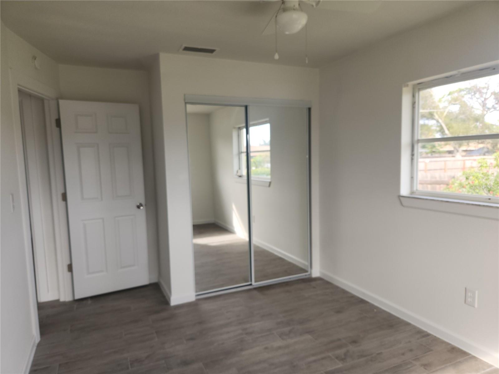 Image 12 of 18 For 1140 Queen Road