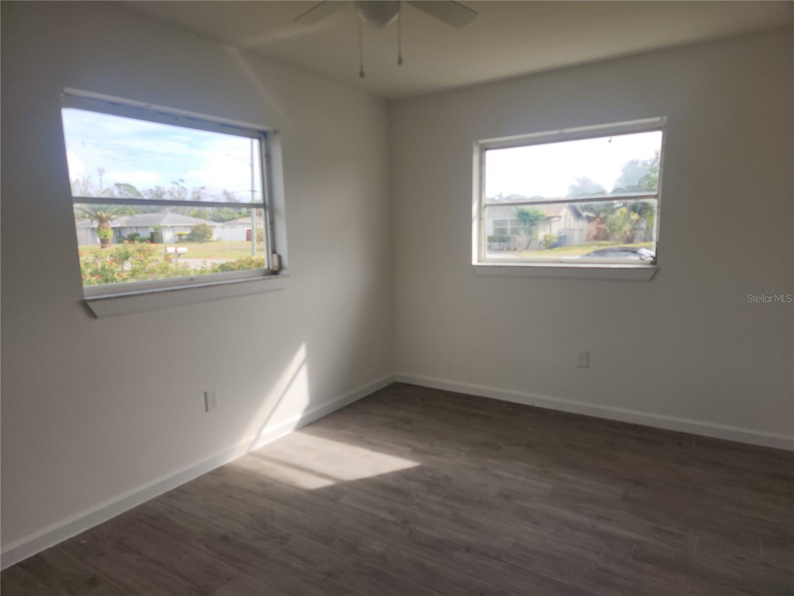 Image 13 of 18 For 1140 Queen Road