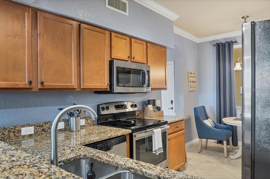 Image 5 of 38 For 6515 Grand Estuary Trail 305