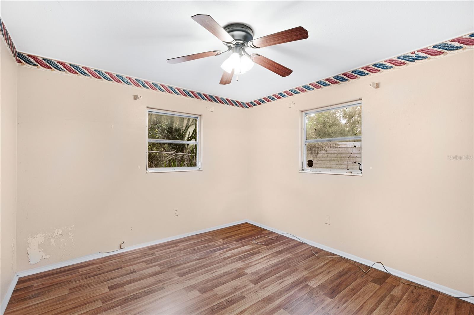 Image 12 of 20 For 2175 Leon Avenue