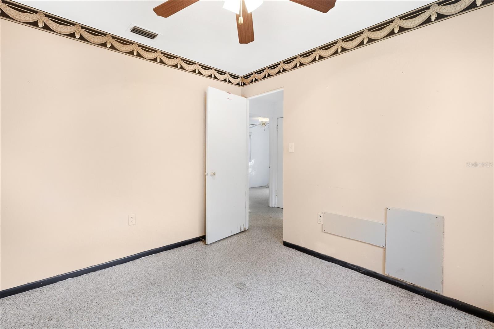 Image 16 of 20 For 2175 Leon Avenue