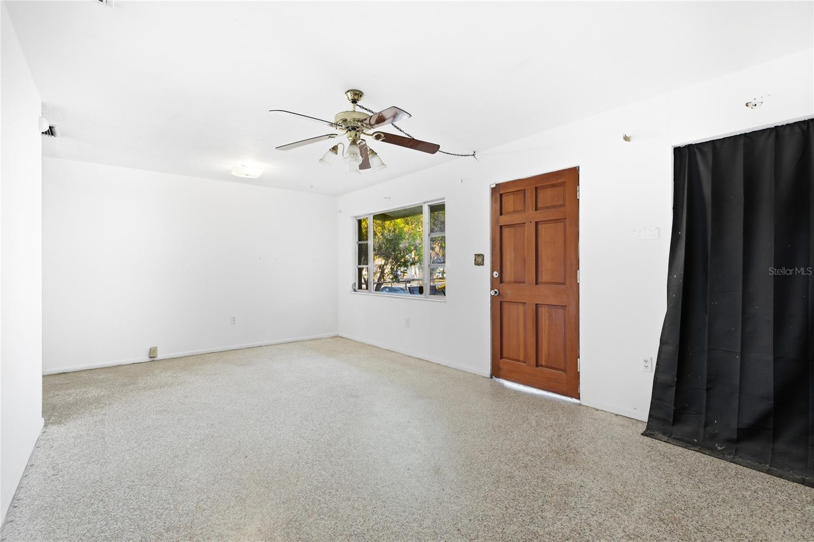 Image 5 of 20 For 2175 Leon Avenue