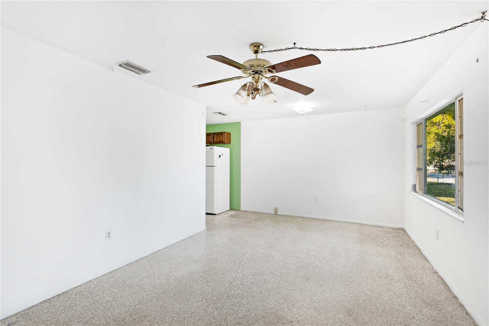 Image 6 of 20 For 2175 Leon Avenue