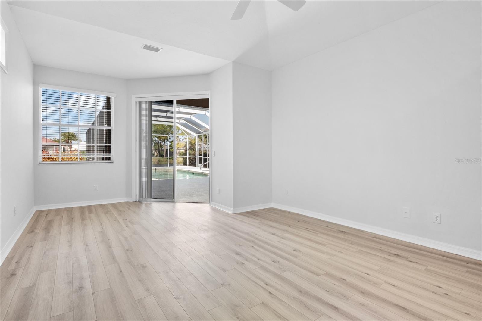 Image 24 of 49 For 4845 Hanging Moss Lane