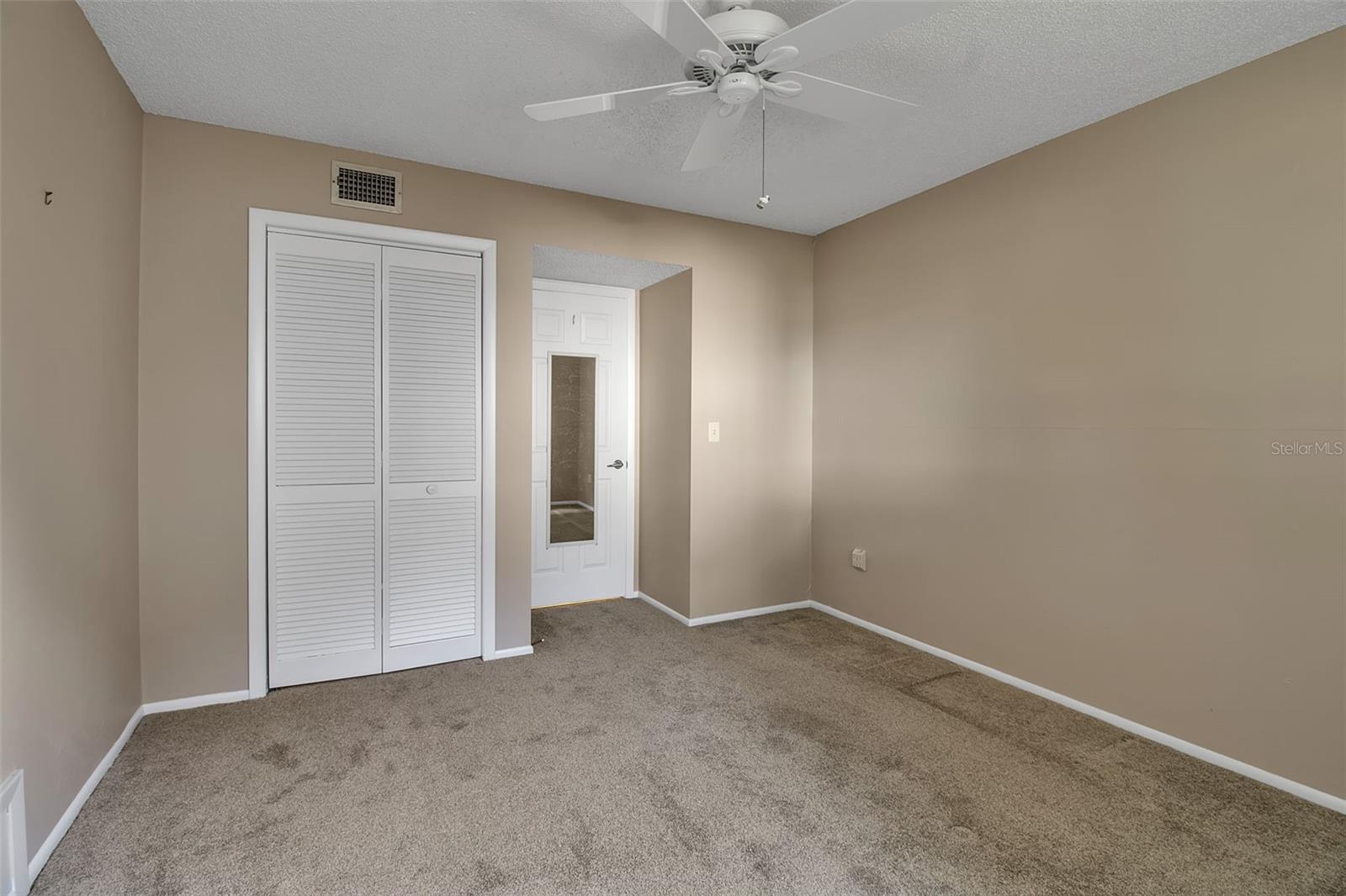 Image 24 of 95 For 1728 Lakeside Drive 1720-b