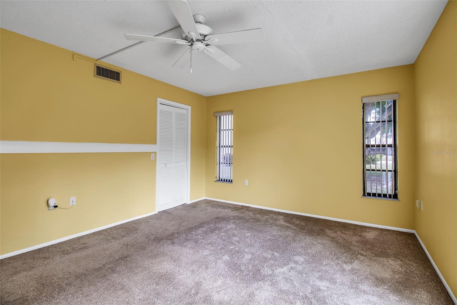 Image 26 of 95 For 1728 Lakeside Drive 1720-b