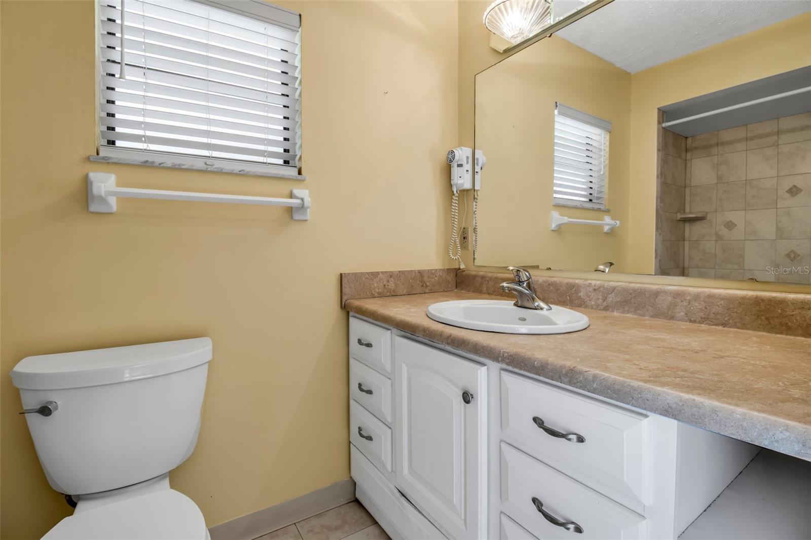 Image 29 of 95 For 1728 Lakeside Drive 1720-b