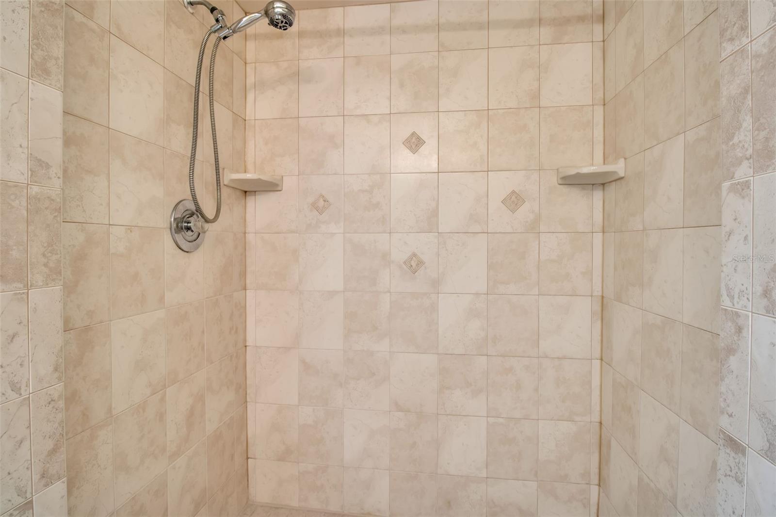 Image 31 of 95 For 1728 Lakeside Drive 1720-b