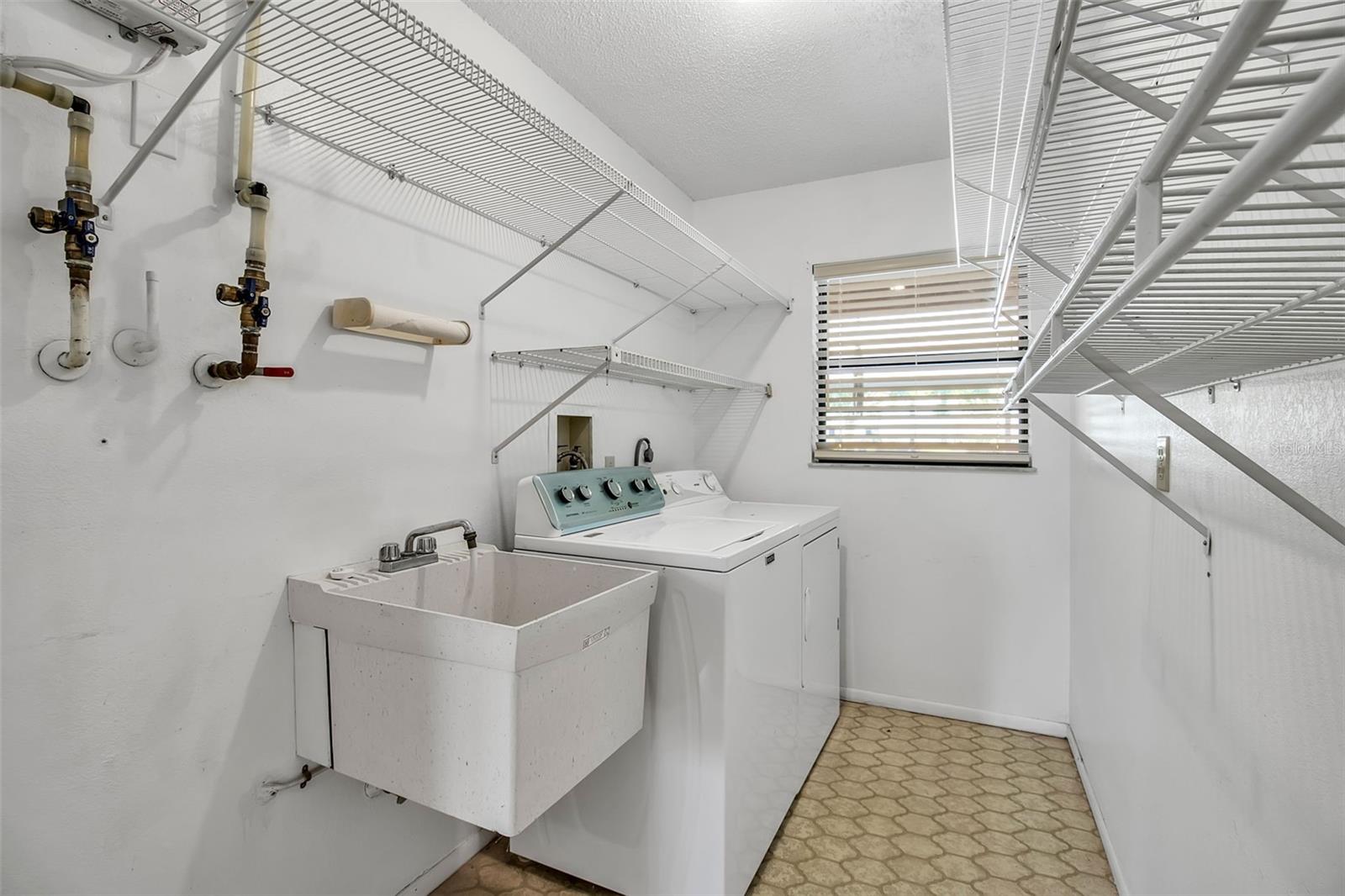 Image 47 of 95 For 1728 Lakeside Drive 1720-b