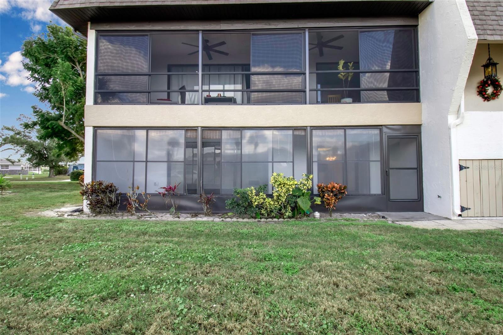 Image 48 of 95 For 1728 Lakeside Drive 1720-b