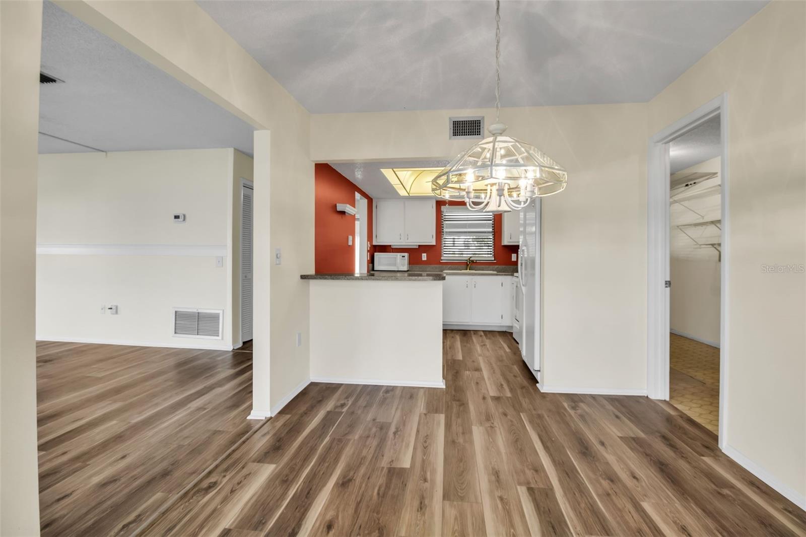 Image 8 of 95 For 1728 Lakeside Drive 1720-b