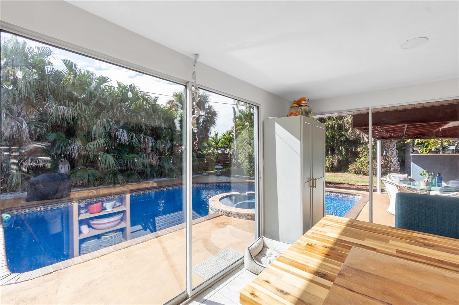 Image 10 of 38 For 2332 Pinehurst Street