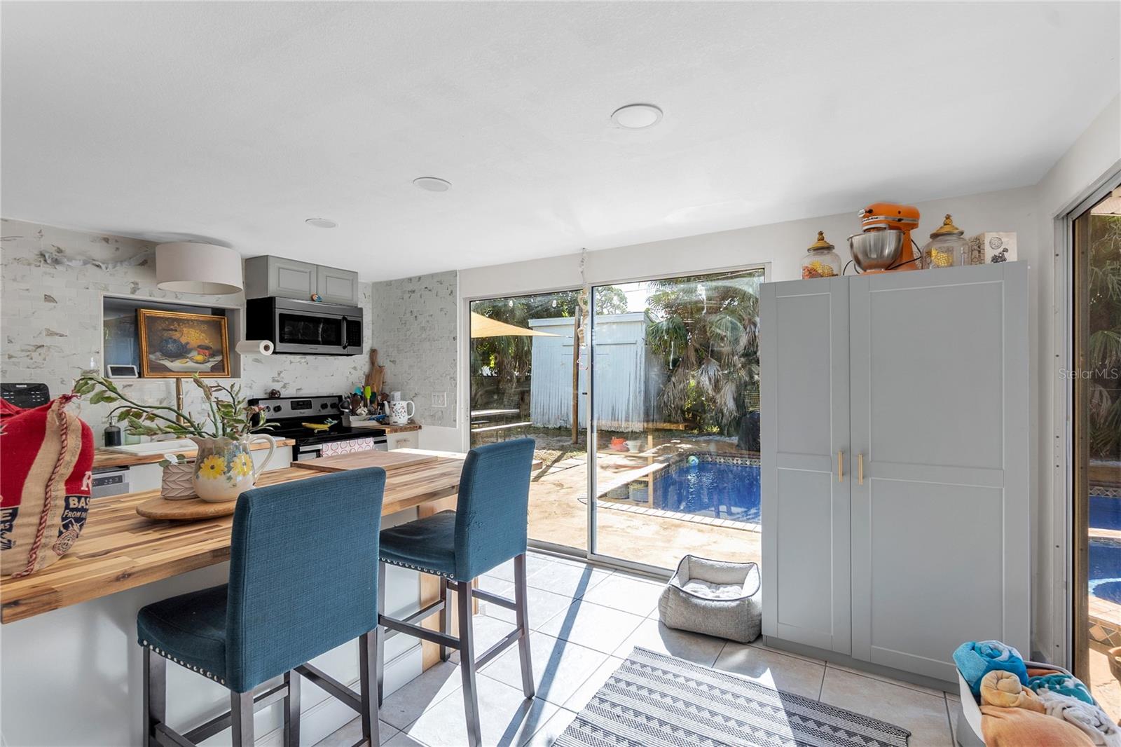 Image 11 of 38 For 2332 Pinehurst Street