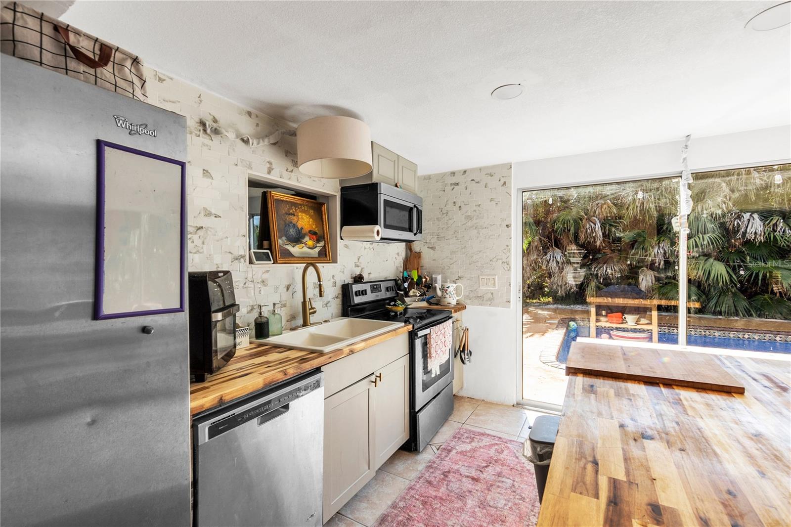 Image 16 of 38 For 2332 Pinehurst Street