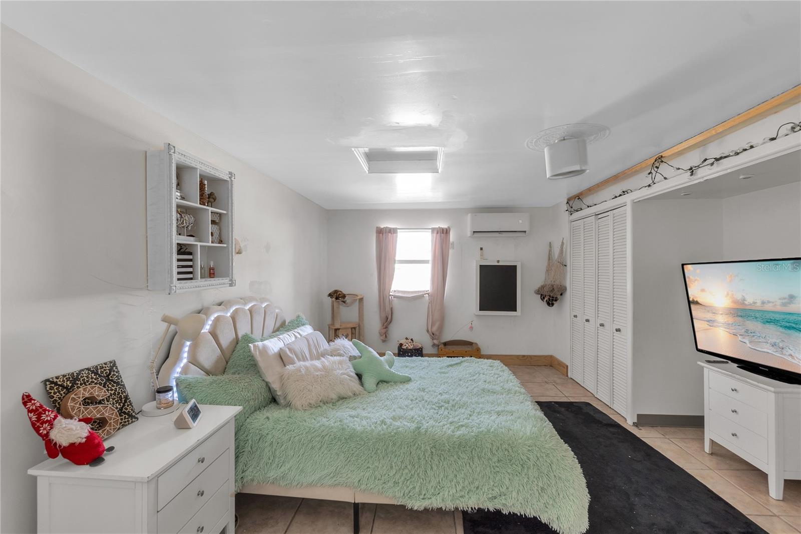 Image 22 of 38 For 2332 Pinehurst Street