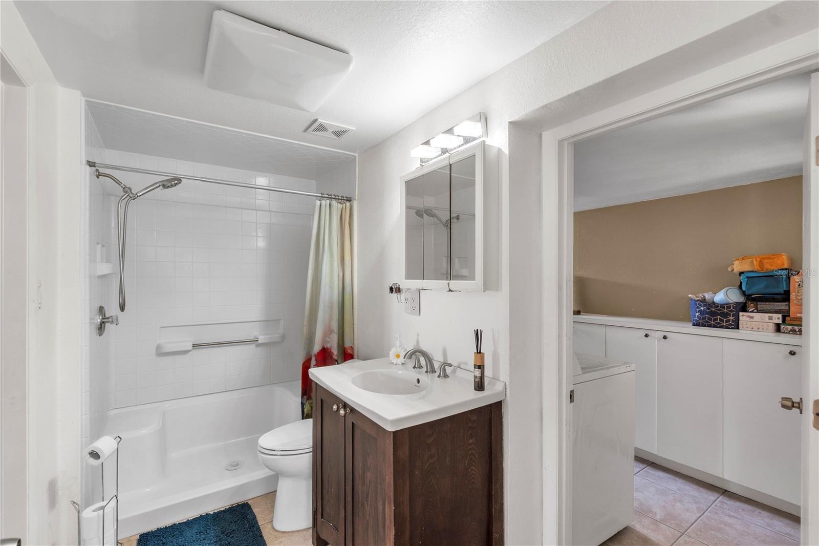 Image 25 of 38 For 2332 Pinehurst Street