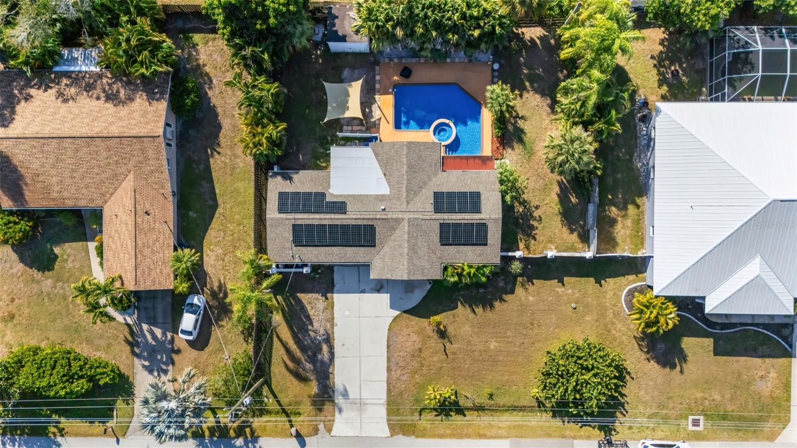 Image 37 of 38 For 2332 Pinehurst Street