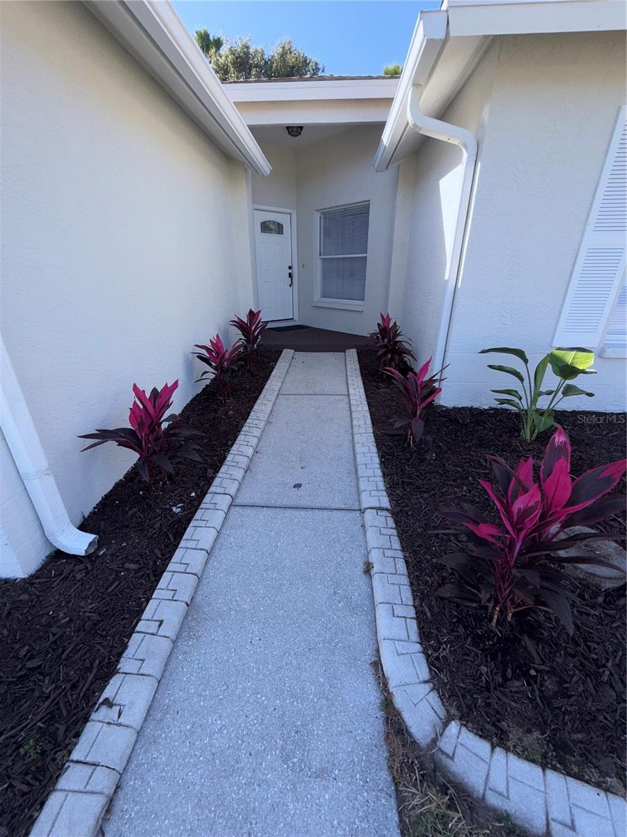 Image 12 of 77 For 6928 43rd Court E