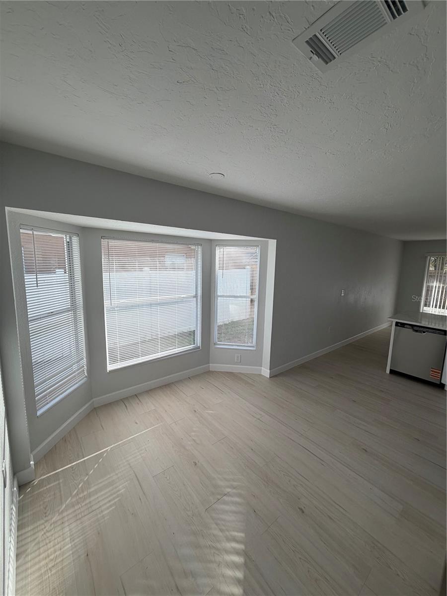 Image 16 of 77 For 6928 43rd Court E