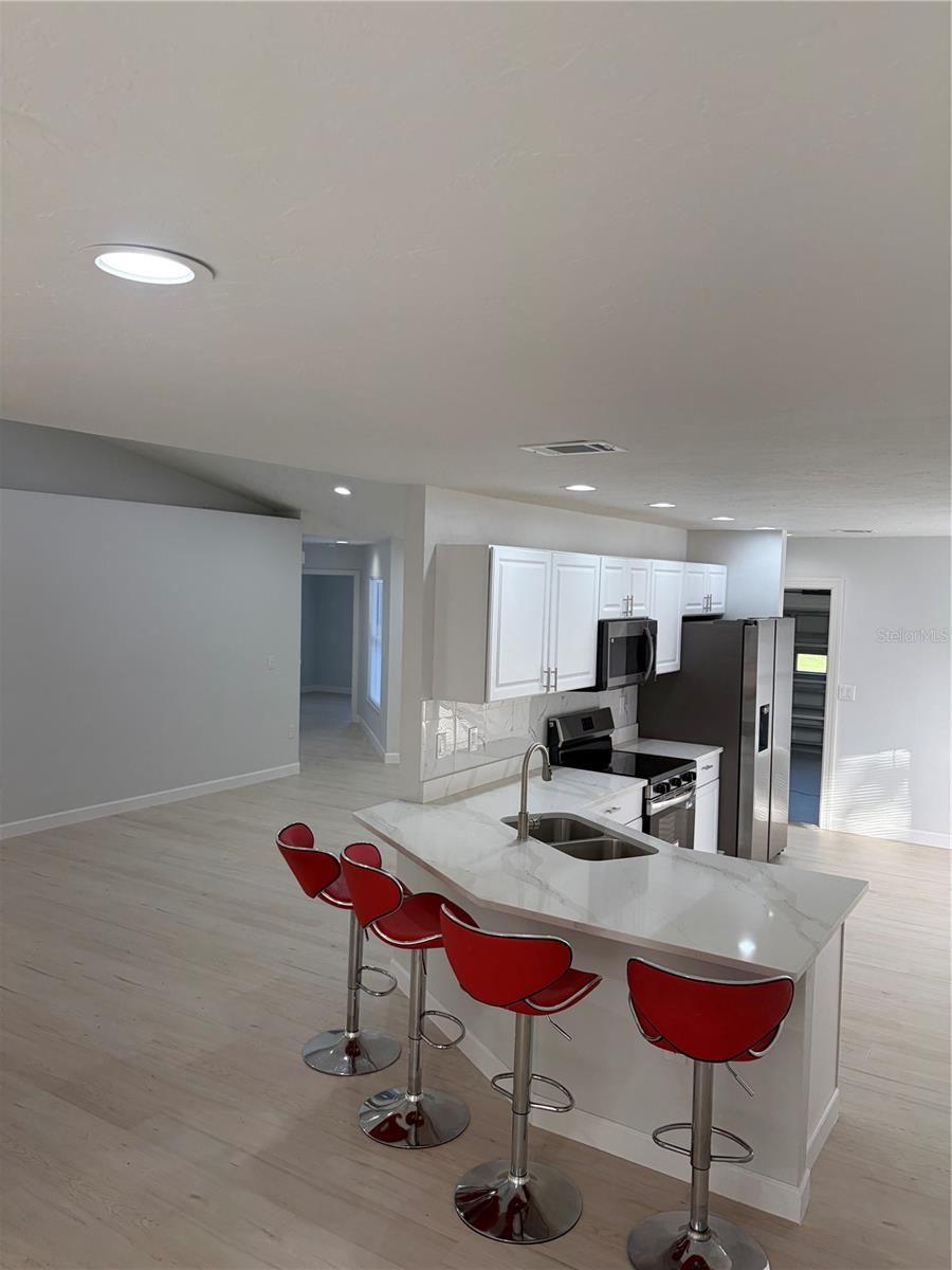 Image 23 of 77 For 6928 43rd Court E