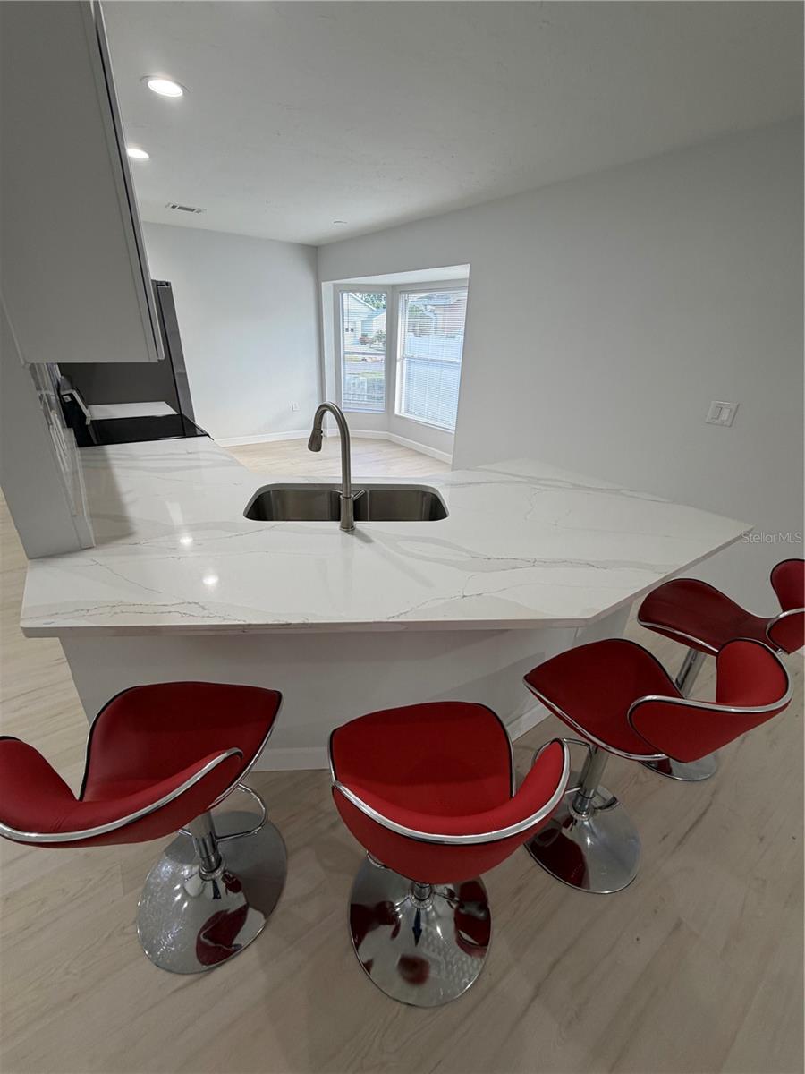 Image 28 of 77 For 6928 43rd Court E