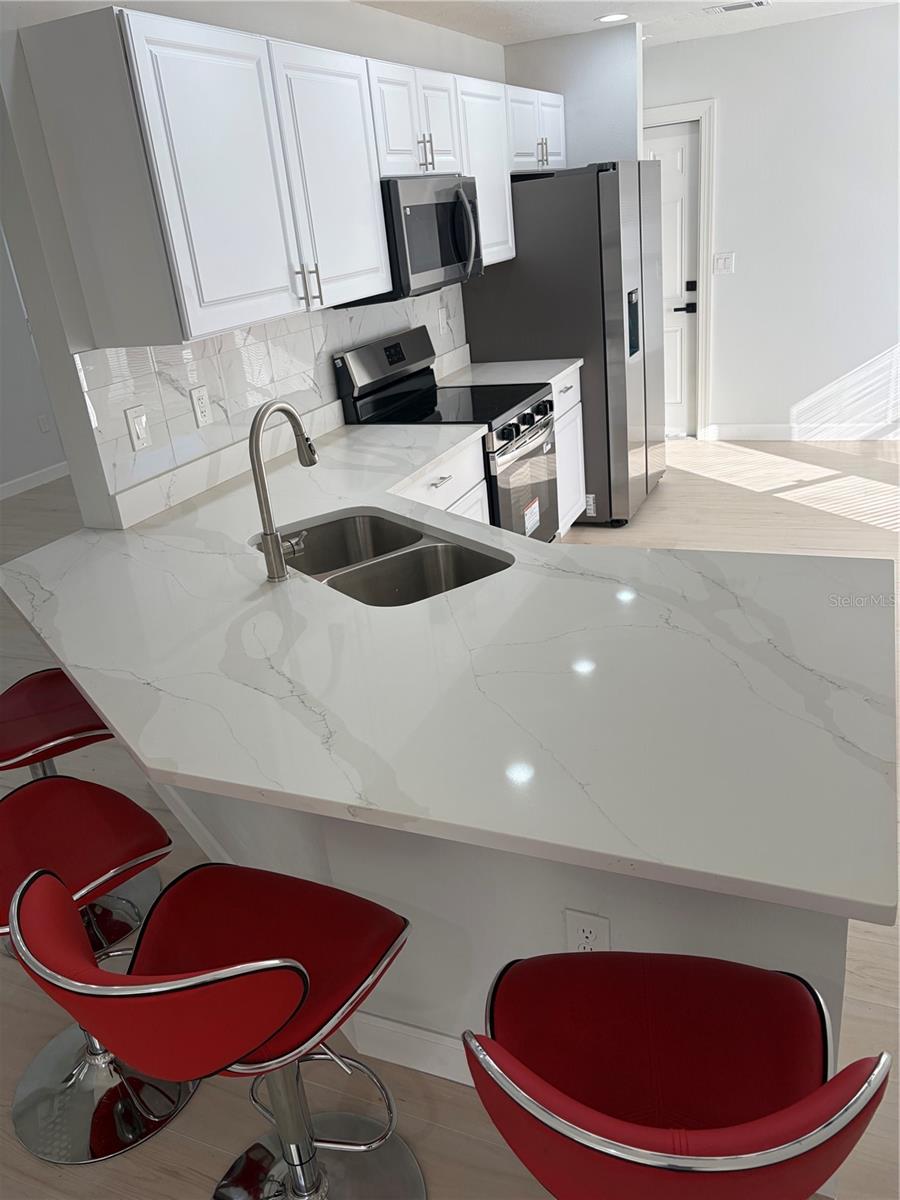 Image 29 of 77 For 6928 43rd Court E