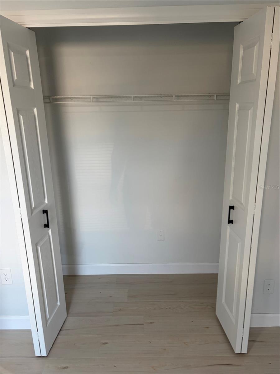 Image 46 of 77 For 6928 43rd Court E