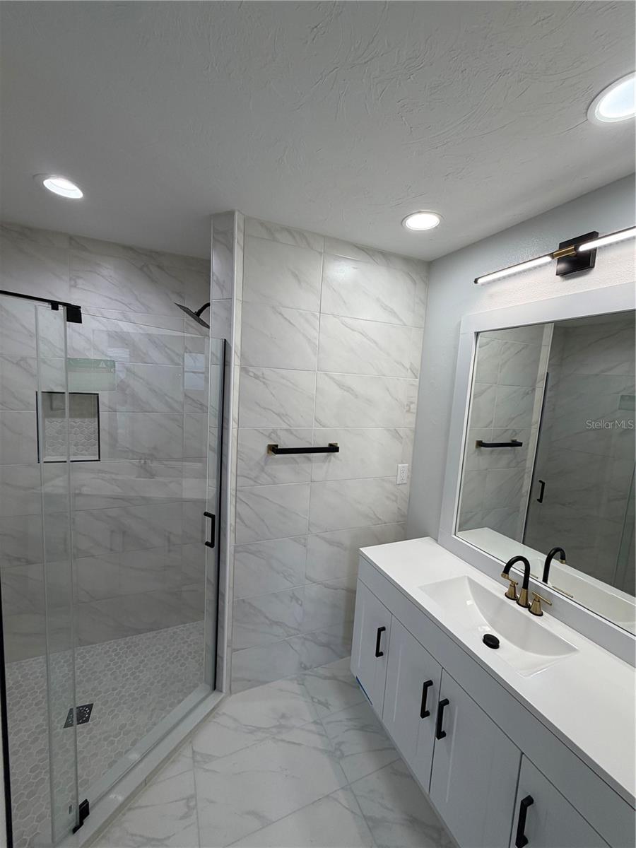 Image 52 of 77 For 6928 43rd Court E