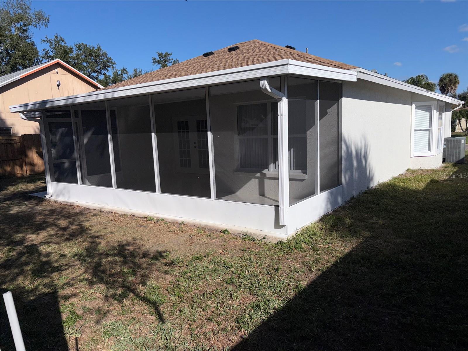 Image 61 of 77 For 6928 43rd Court E