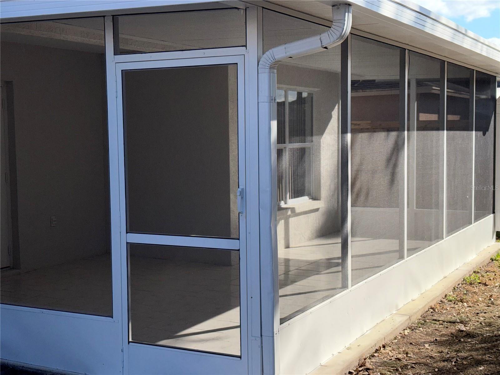 Image 65 of 77 For 6928 43rd Court E