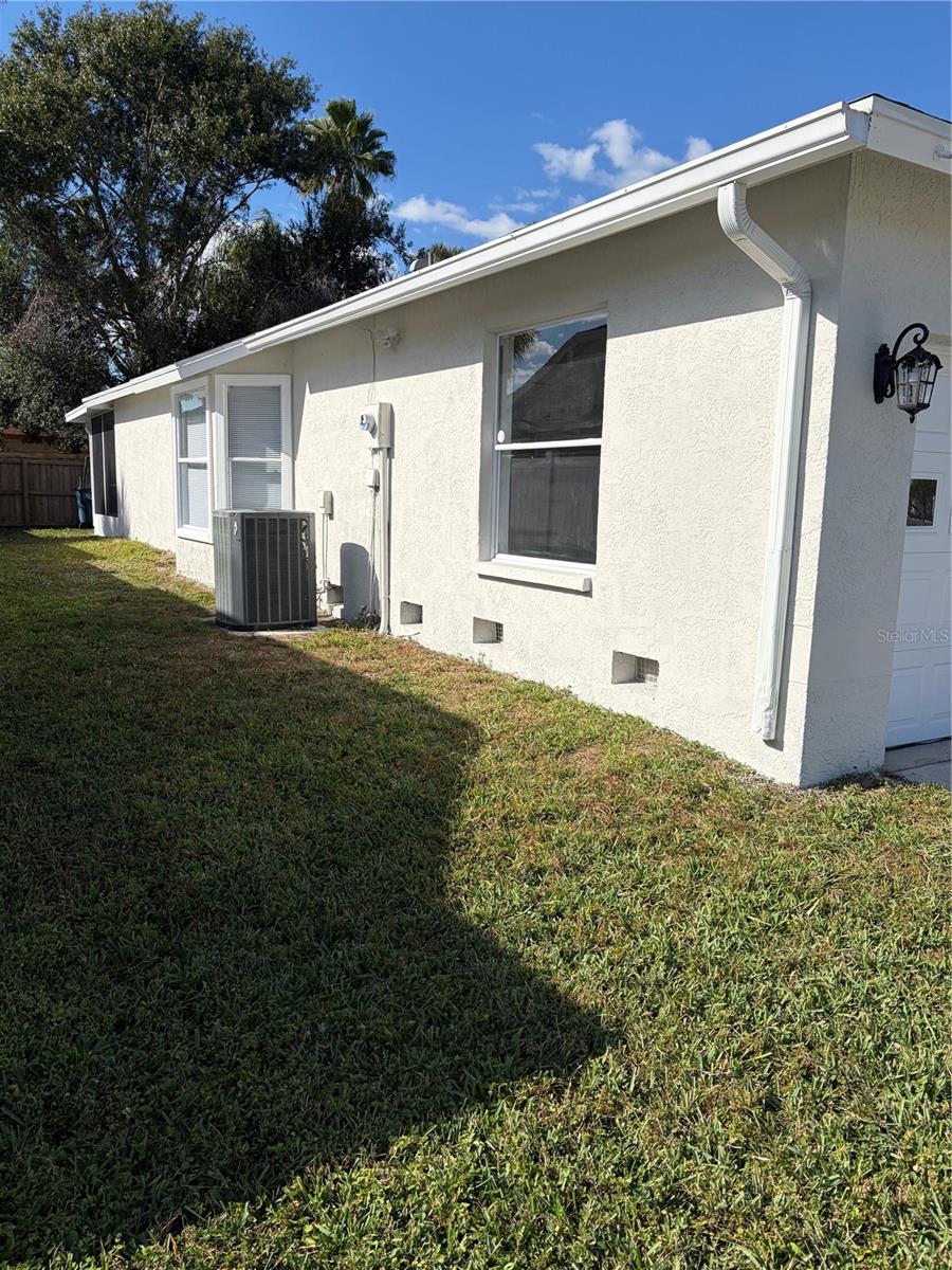 Image 7 of 77 For 6928 43rd Court E