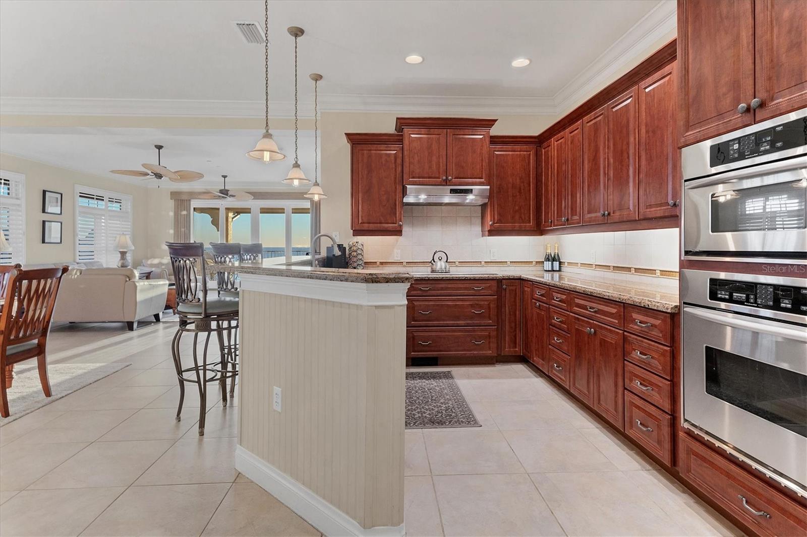 Image 12 of 49 For 6424 Gulf Drive 7