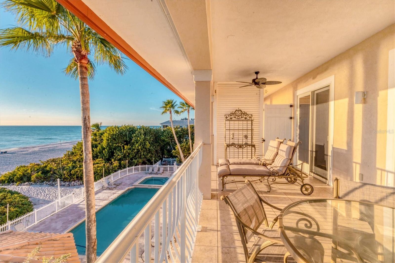 Image 18 of 49 For 6424 Gulf Drive 7