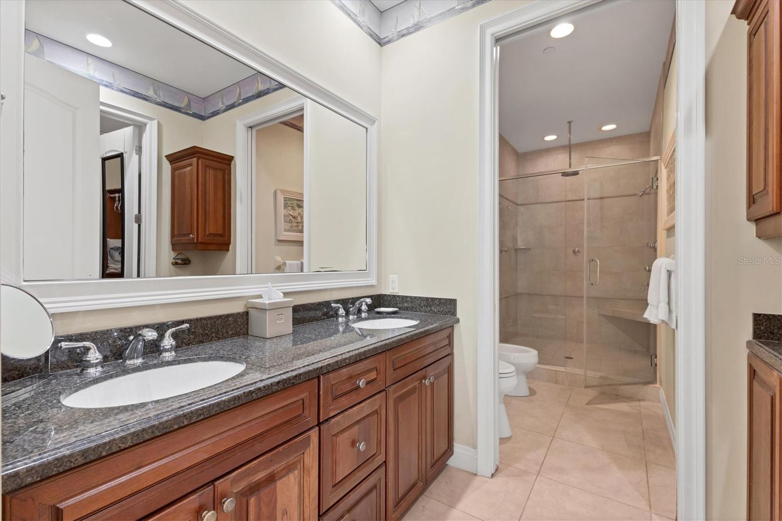 Image 22 of 49 For 6424 Gulf Drive 7