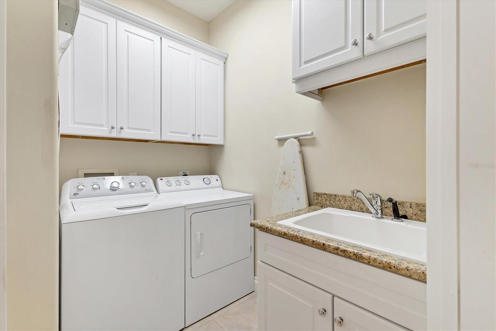 Image 32 of 49 For 6424 Gulf Drive 7