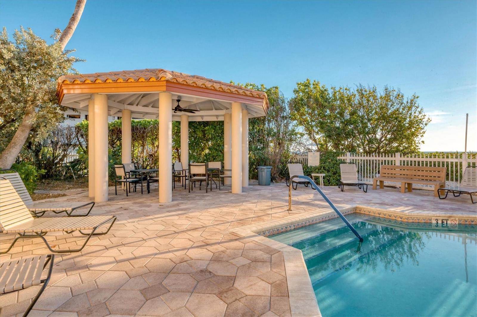 Image 36 of 49 For 6424 Gulf Drive 7