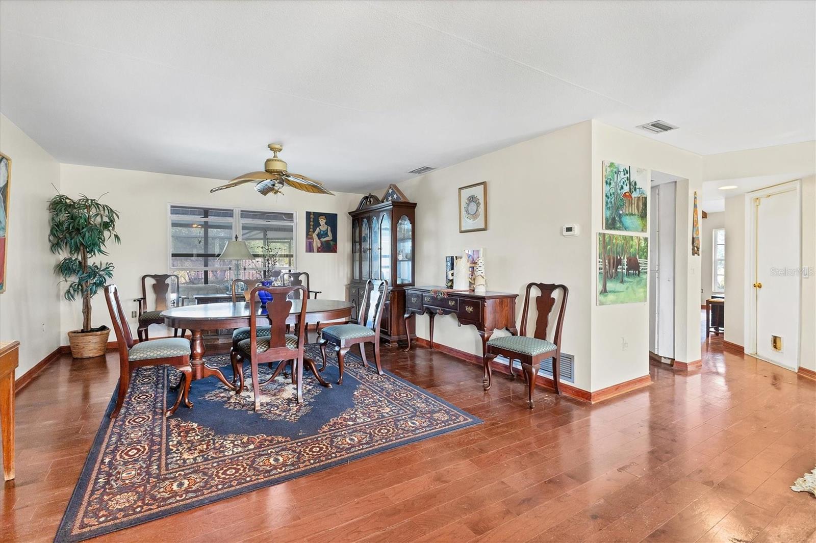 Image 5 of 32 For 1819 Mova Street