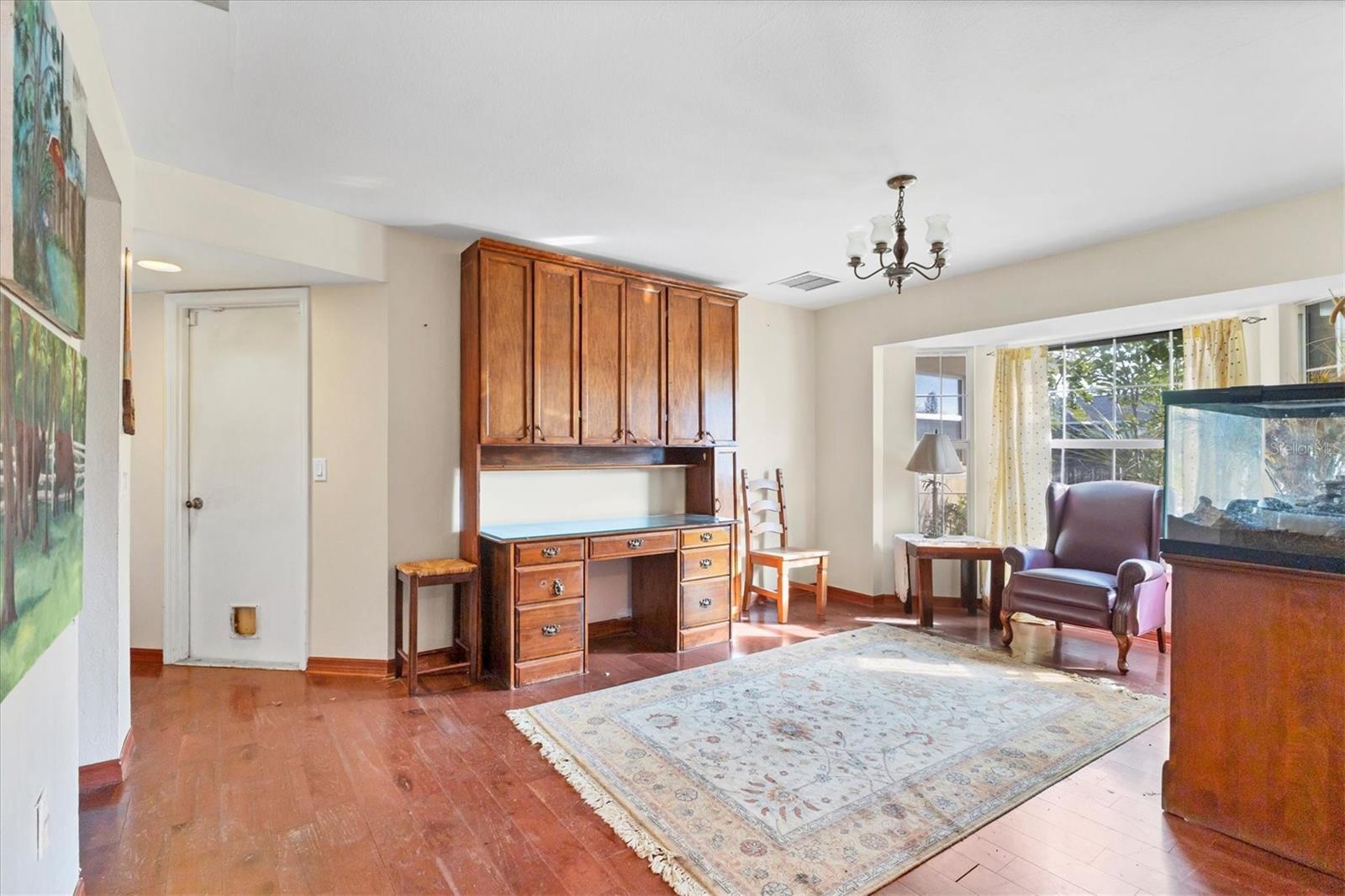 Image 7 of 32 For 1819 Mova Street